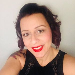 Meet your Posher, Simona